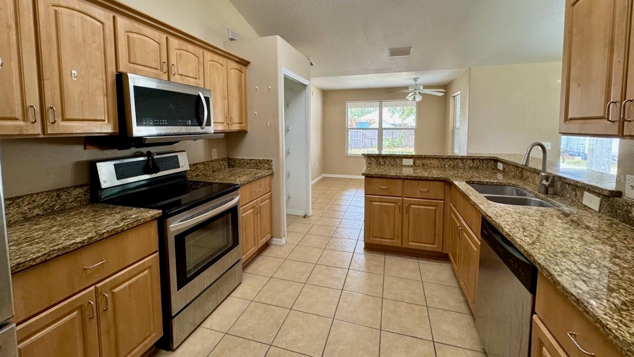 MARION OAKS UN 10 - Residential