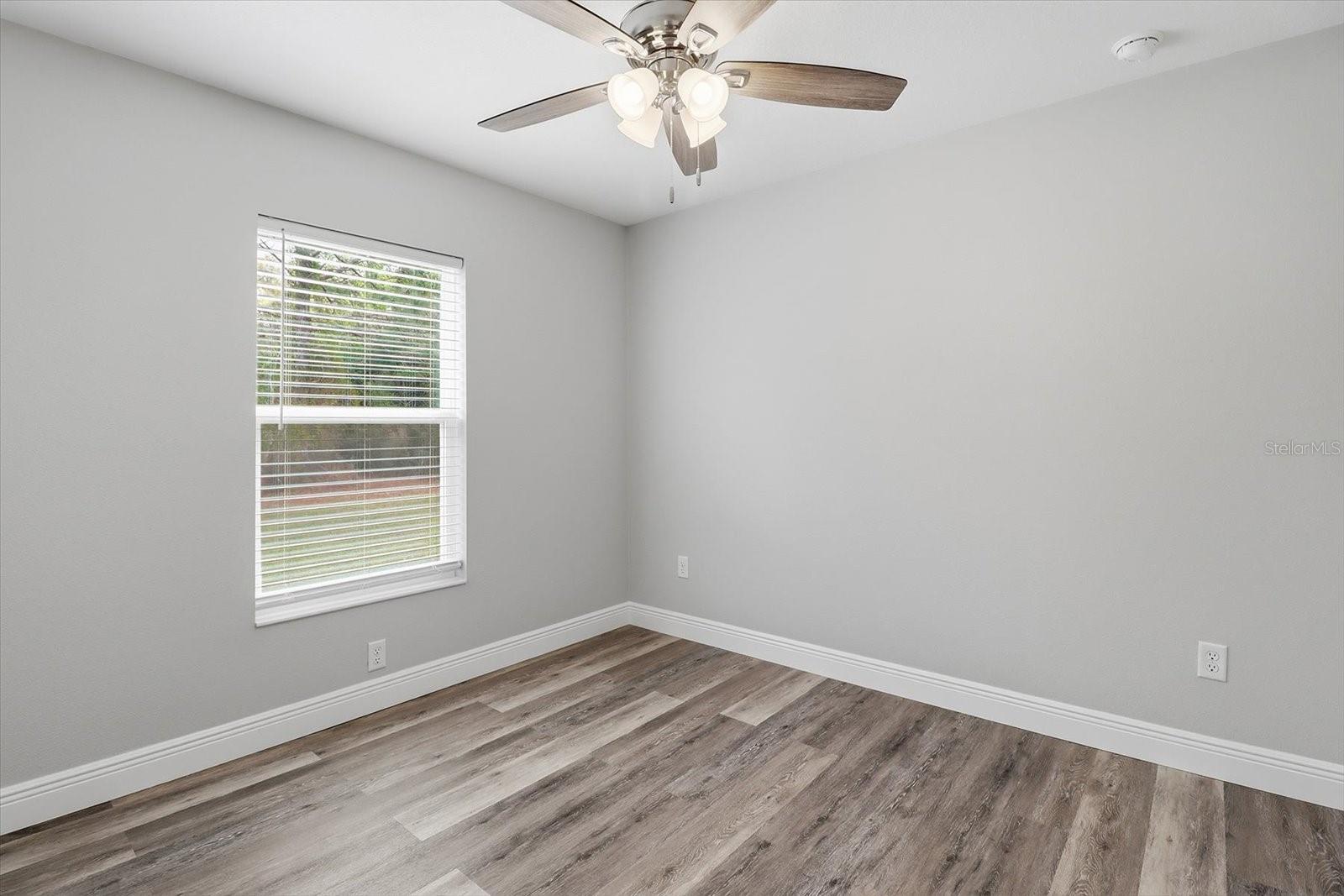 DE ROSA INC UNIT 03 - Residential