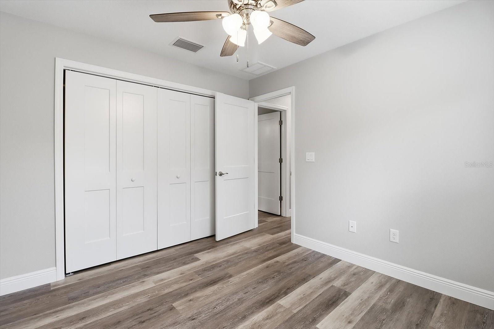 DE ROSA INC UNIT 03 - Residential