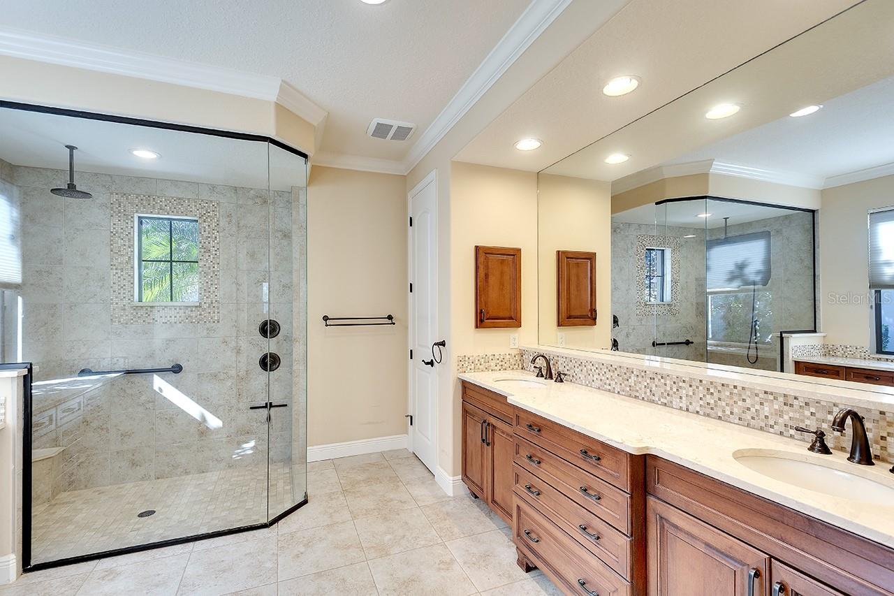 COUNTRY CLUB EAST AT LAKEWD RNCH PP - Residential