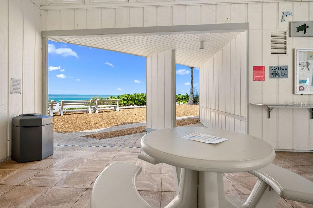 SUTTON PLACE - Residential