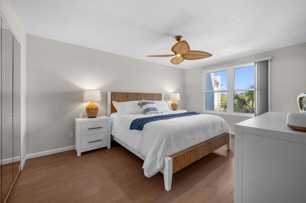 SUTTON PLACE - Residential