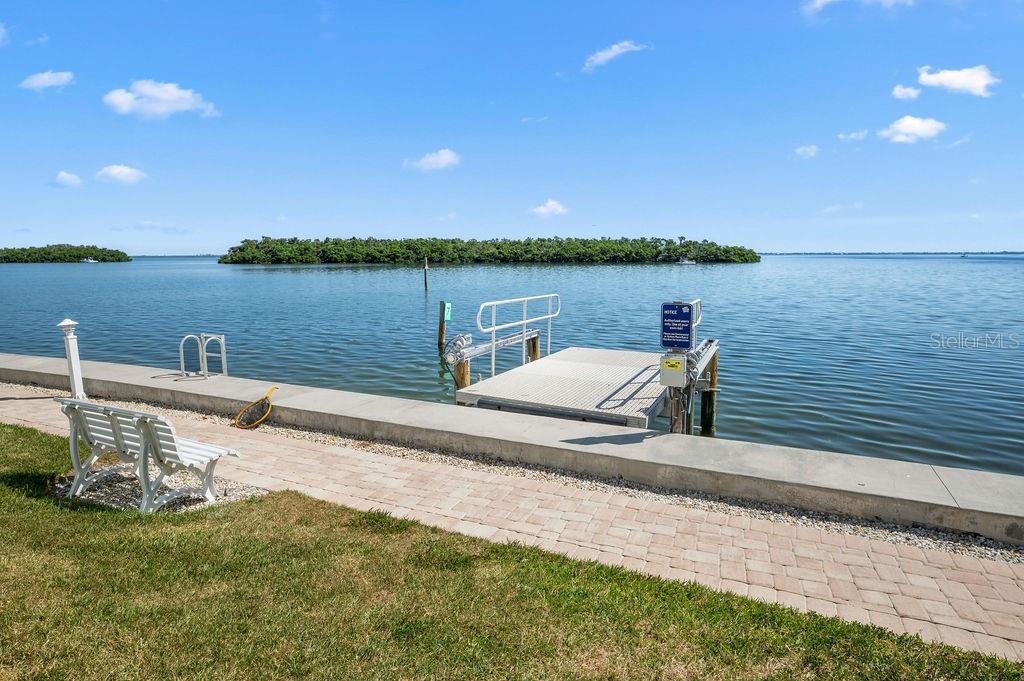 SUTTON PLACE - Residential