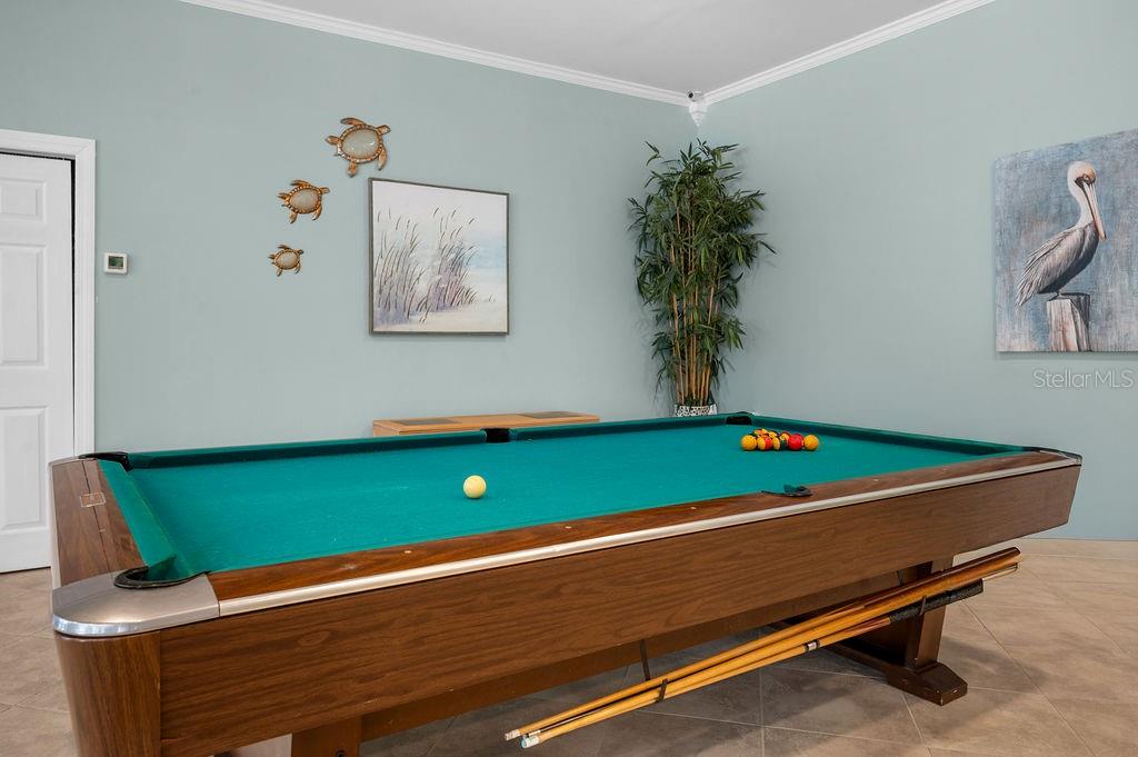 SUTTON PLACE - Residential