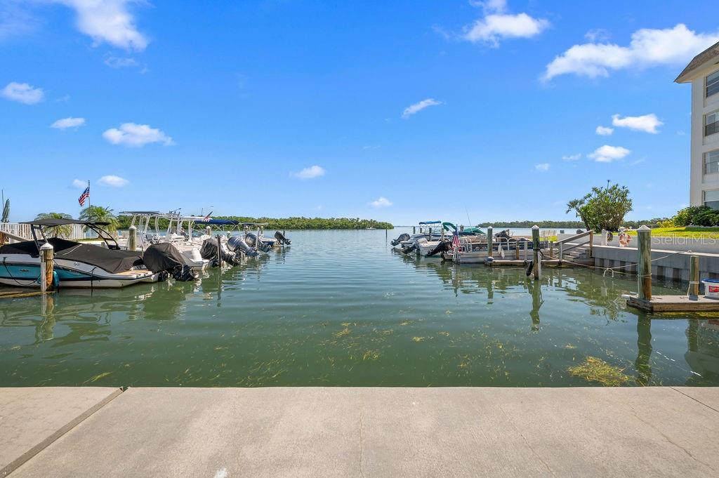 SUTTON PLACE - Residential