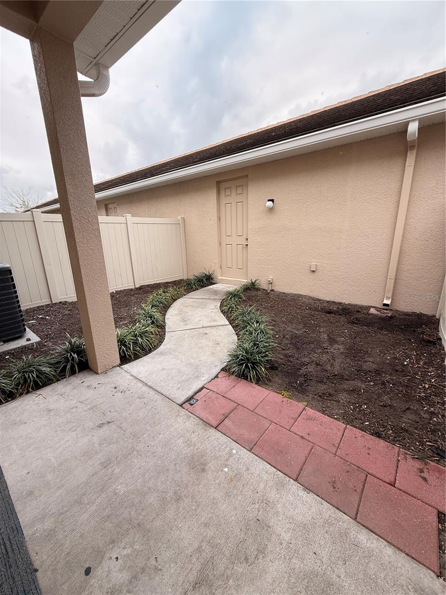 LAKE BURDEN SOUTH PH 2 - Residential Lease