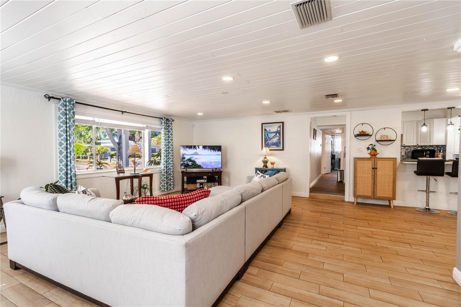 JUNGLE COUNTRY CLUB 2ND ADD - Residential