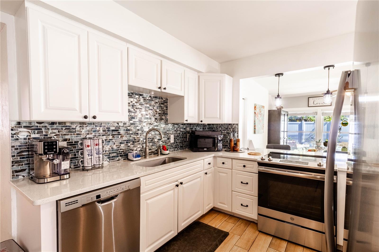 JUNGLE COUNTRY CLUB 2ND ADD - Residential