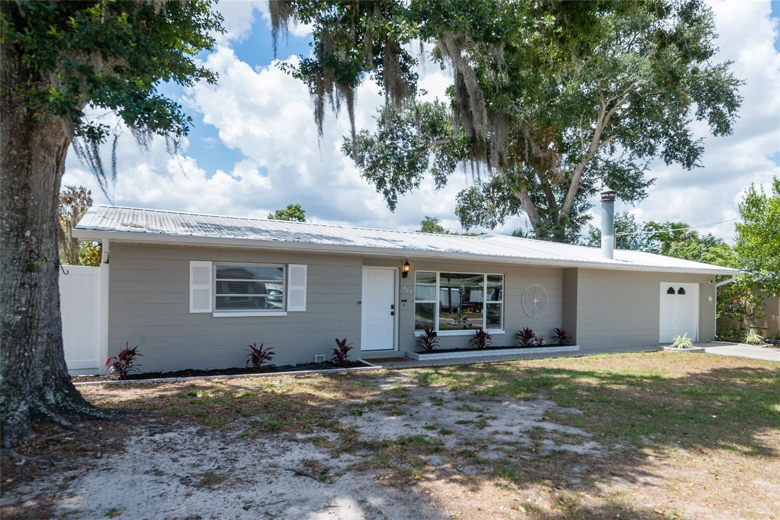 503 HEDGE ROW ROAD