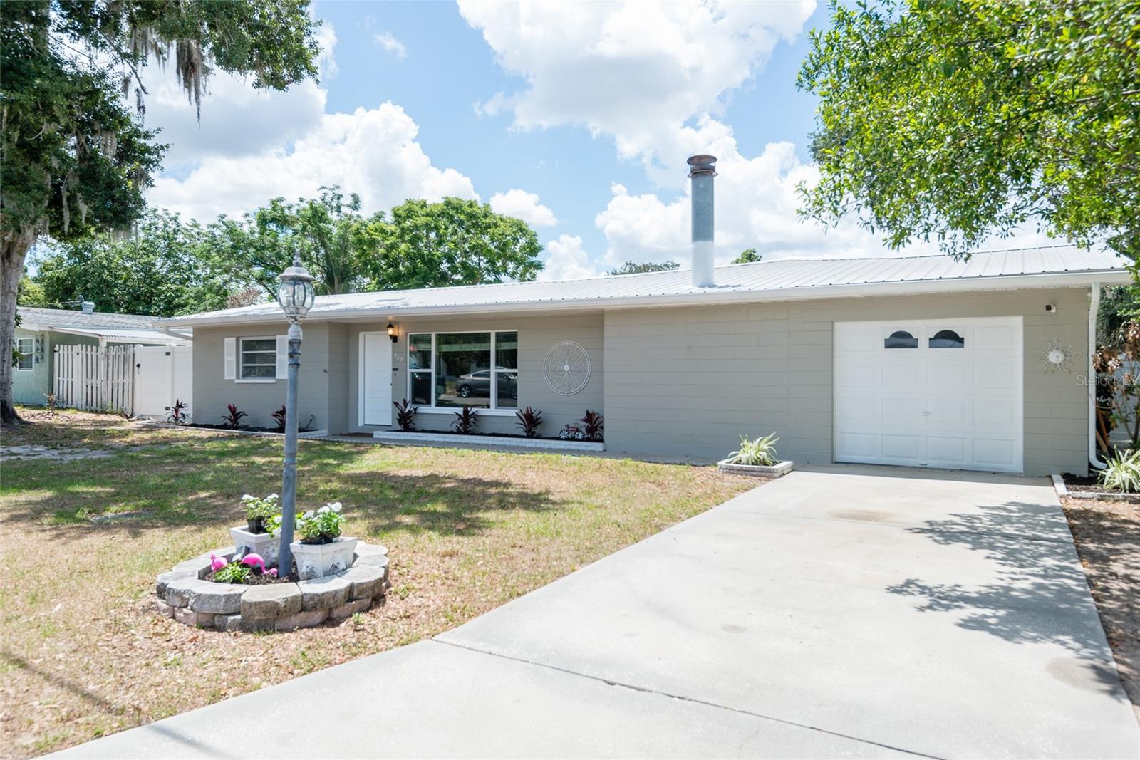 503 HEDGE ROW ROAD