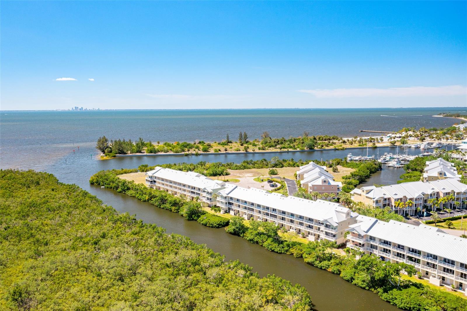 3248 MANGROVE POINT DRIVE