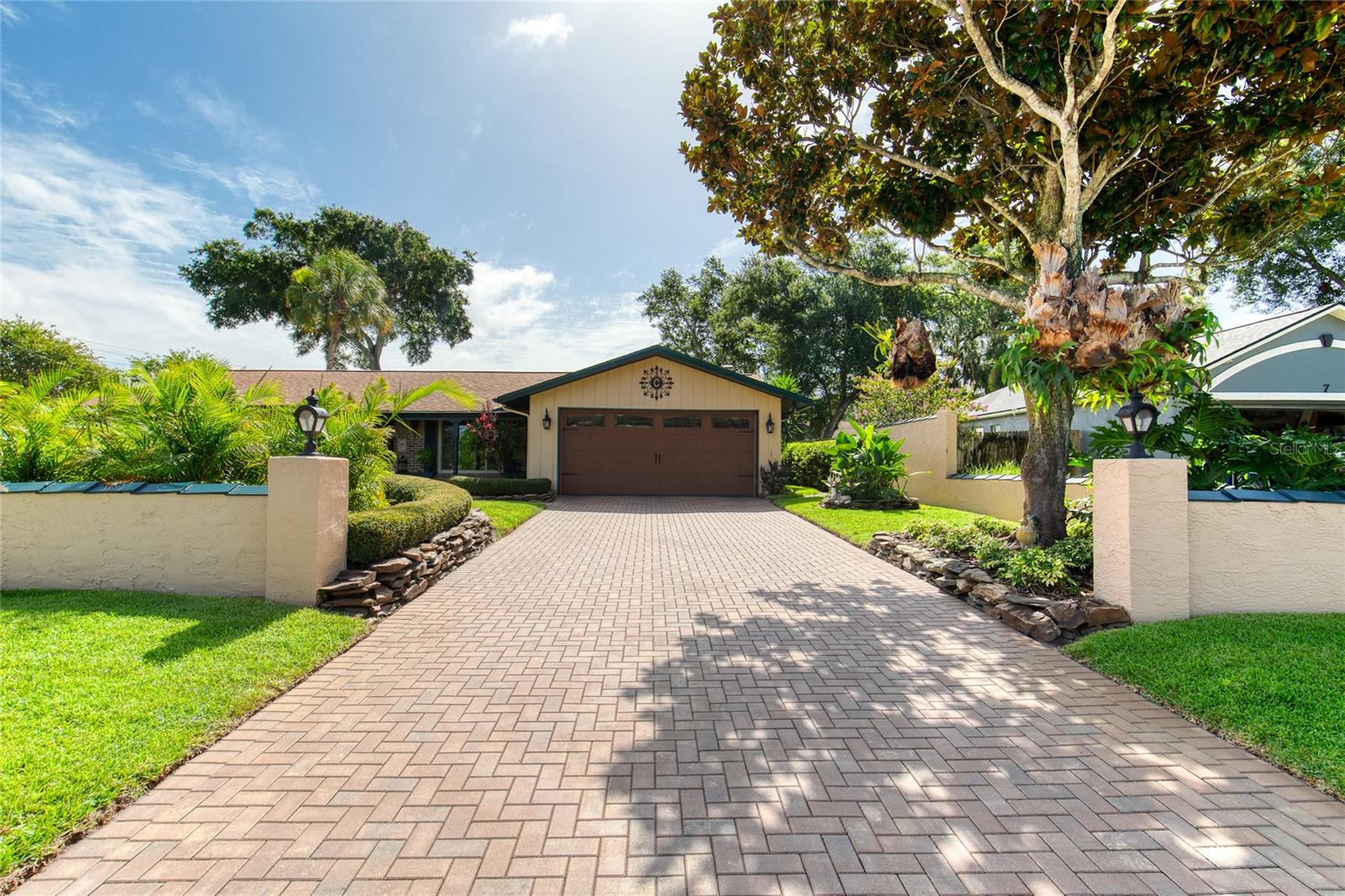 5 MAGNOLIA AVENUE