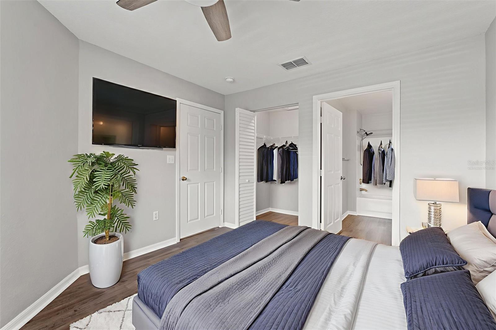 LAKE CHASE CONDO - Residential
