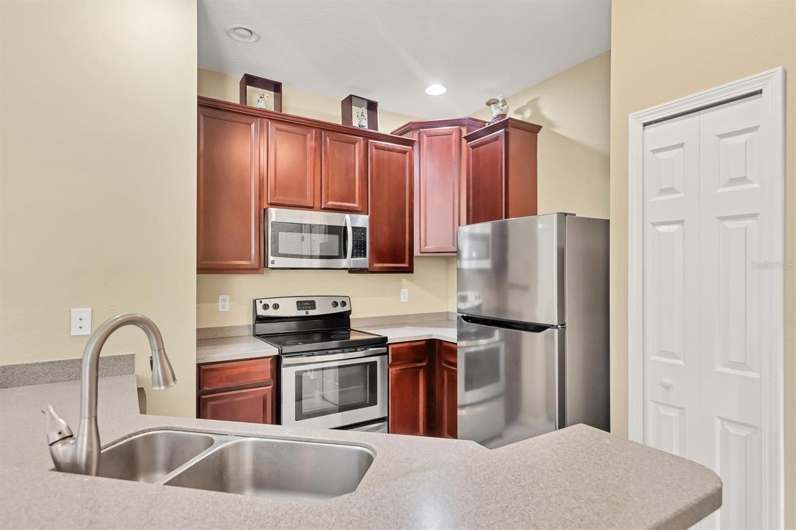 PARKRIDGE PH 33 & 19 - Residential Lease