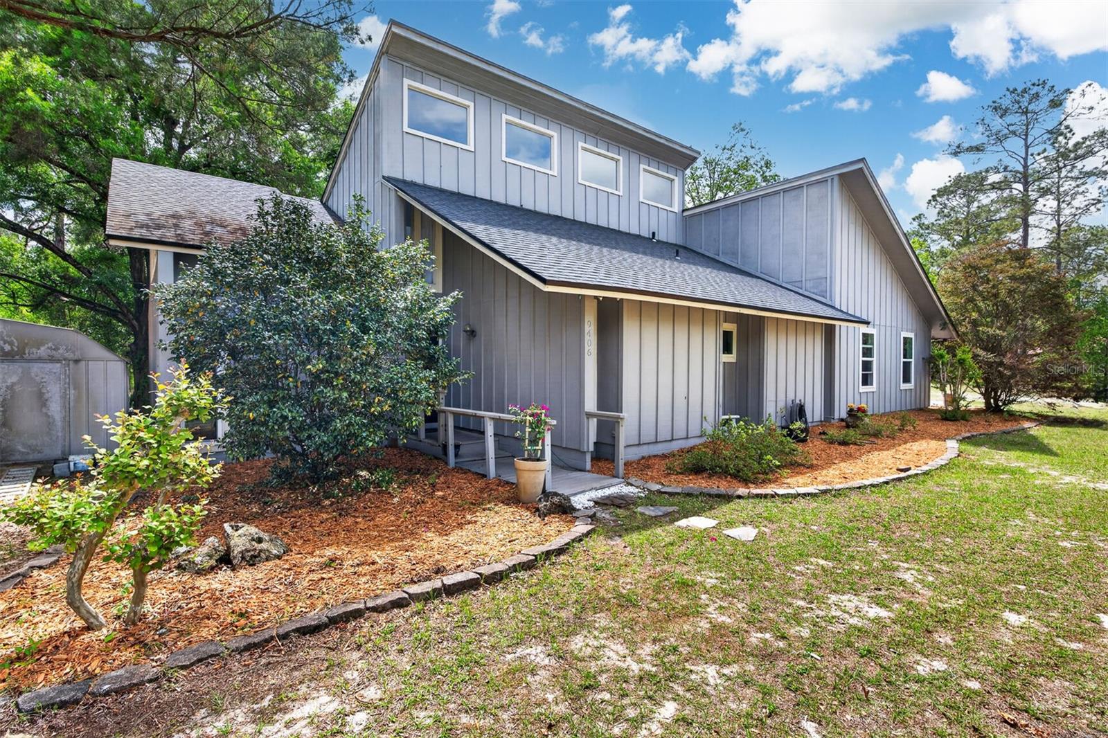 MEADOWS OF KANAPAHA - Residential