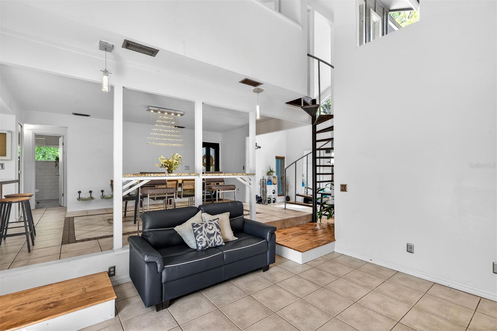 MEADOWS OF KANAPAHA - Residential