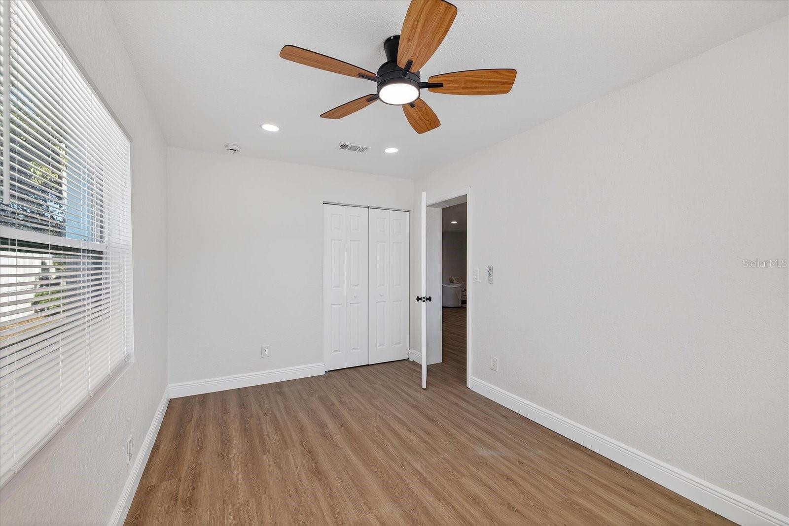 TAMPA SHORES INC #1 UN 1A REP - Residential