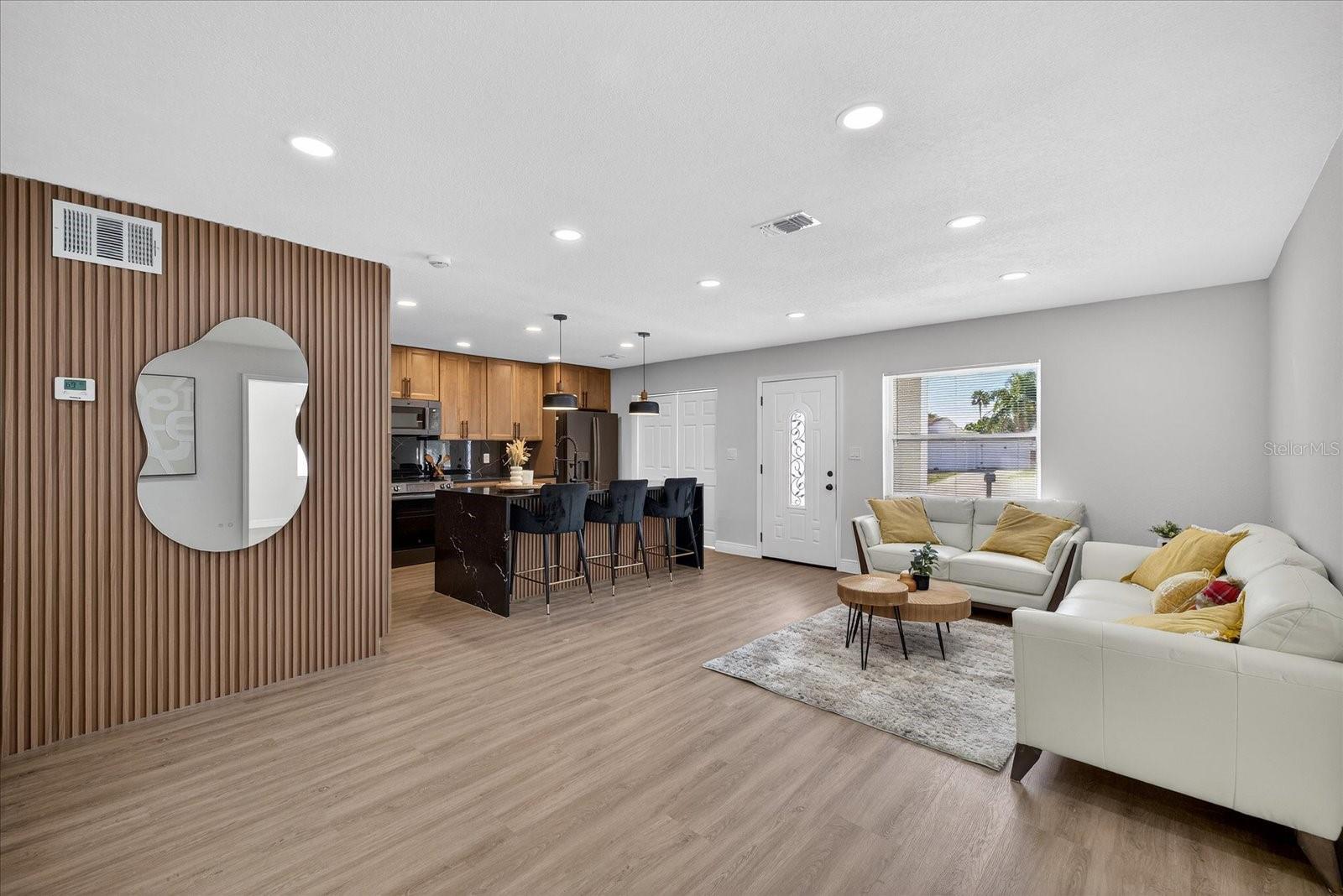 TAMPA SHORES INC #1 UN 1A REP - Residential