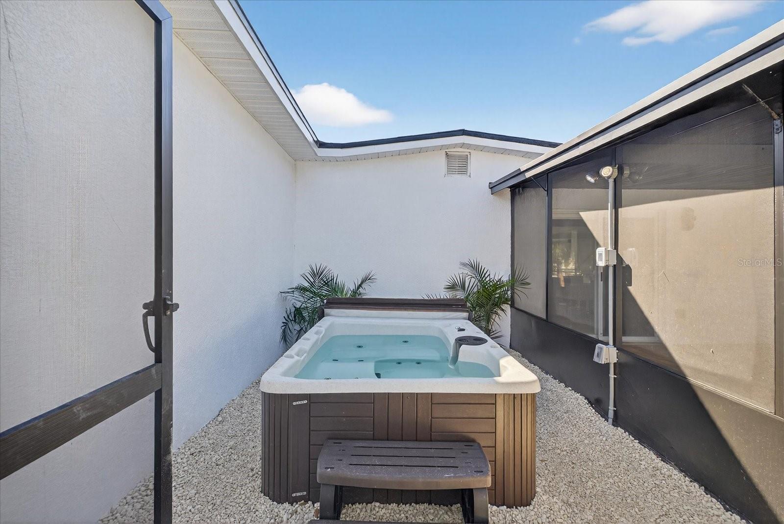 TAMPA SHORES INC #1 UN 1A REP - Residential