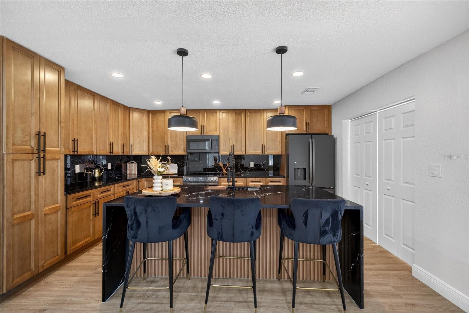 TAMPA SHORES INC #1 UN 1A REP - Residential