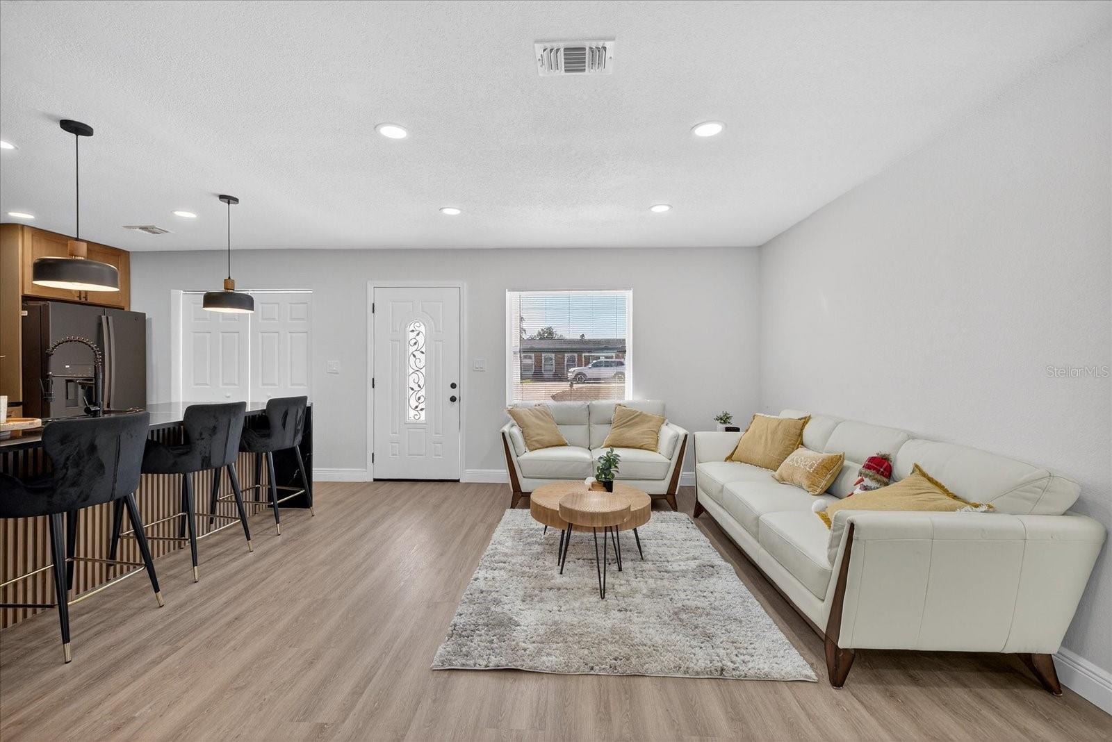 TAMPA SHORES INC #1 UN 1A REP - Residential