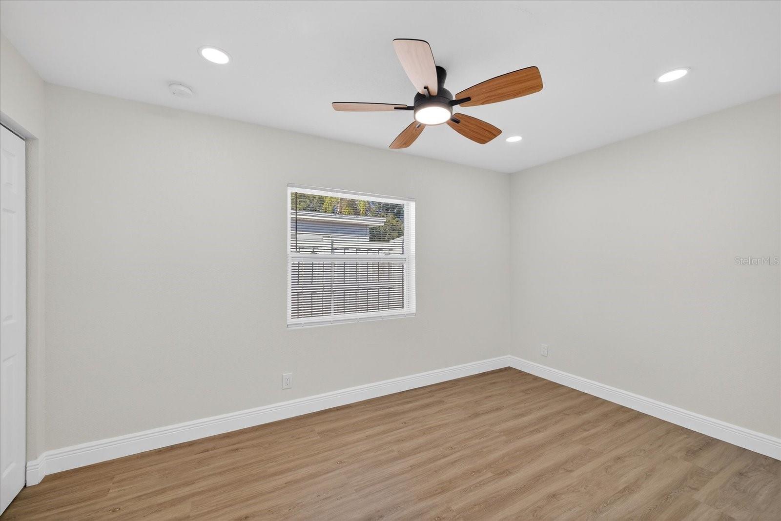 TAMPA SHORES INC #1 UN 1A REP - Residential