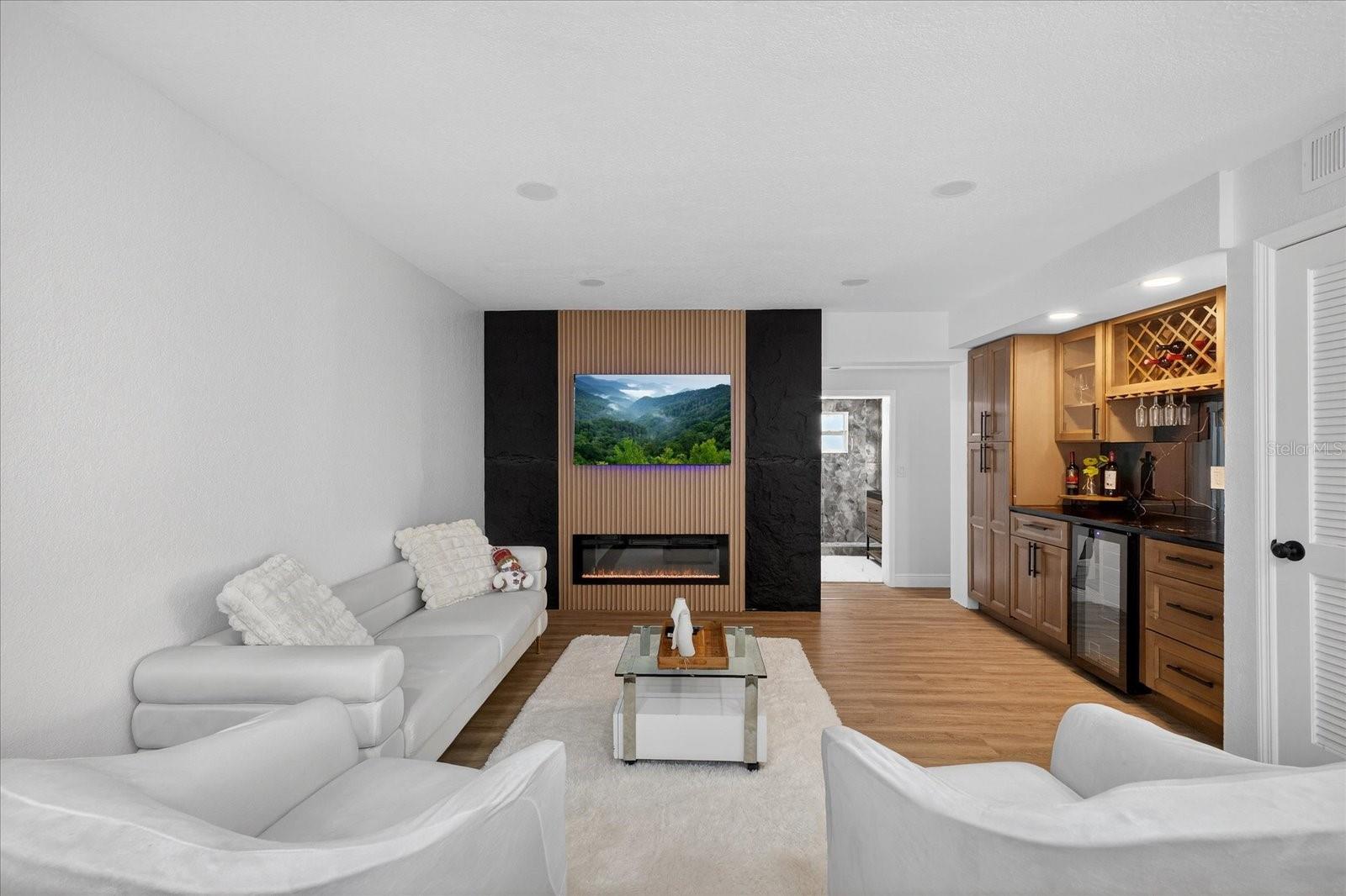 TAMPA SHORES INC #1 UN 1A REP - Residential