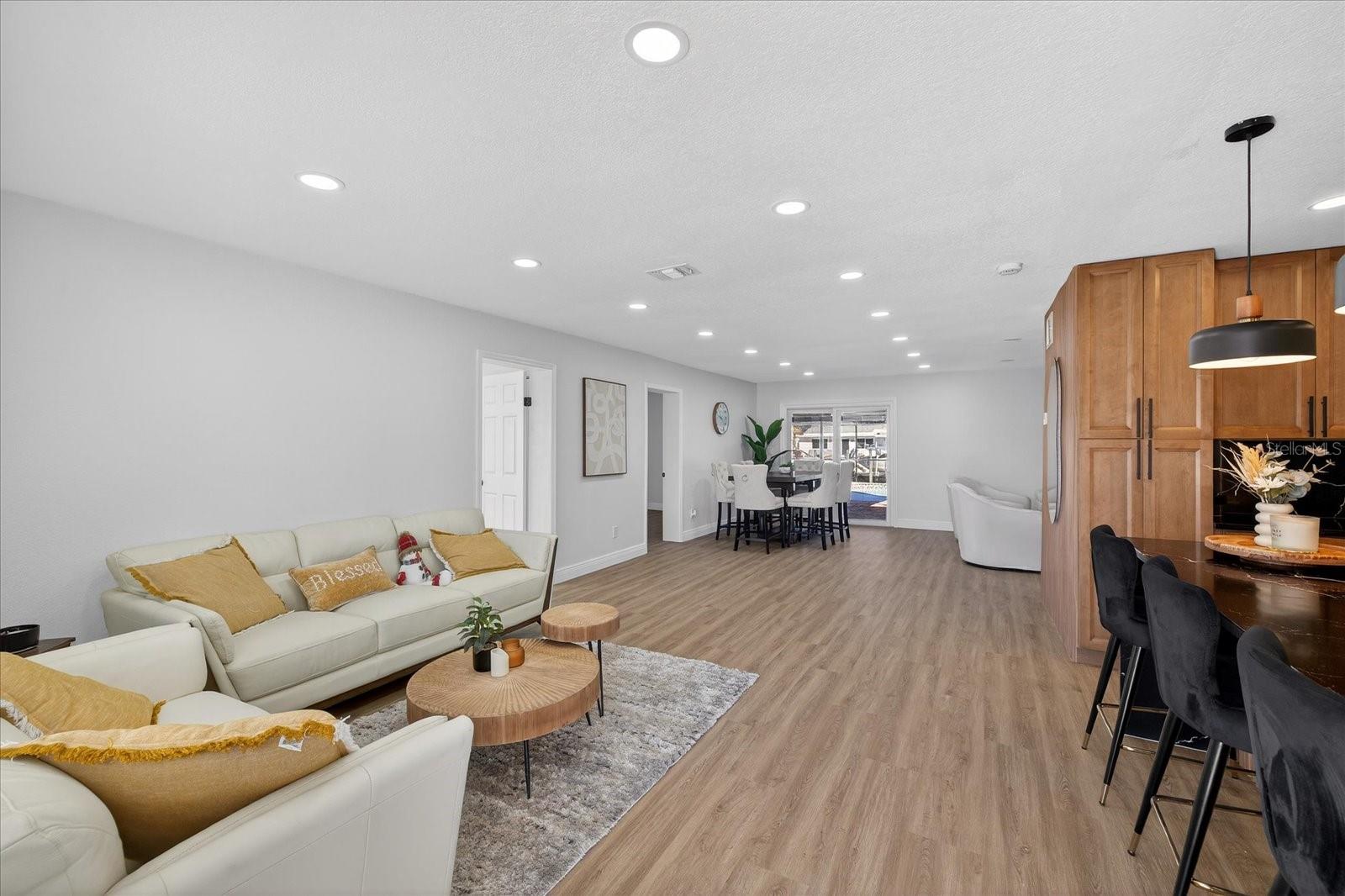 TAMPA SHORES INC #1 UN 1A REP - Residential