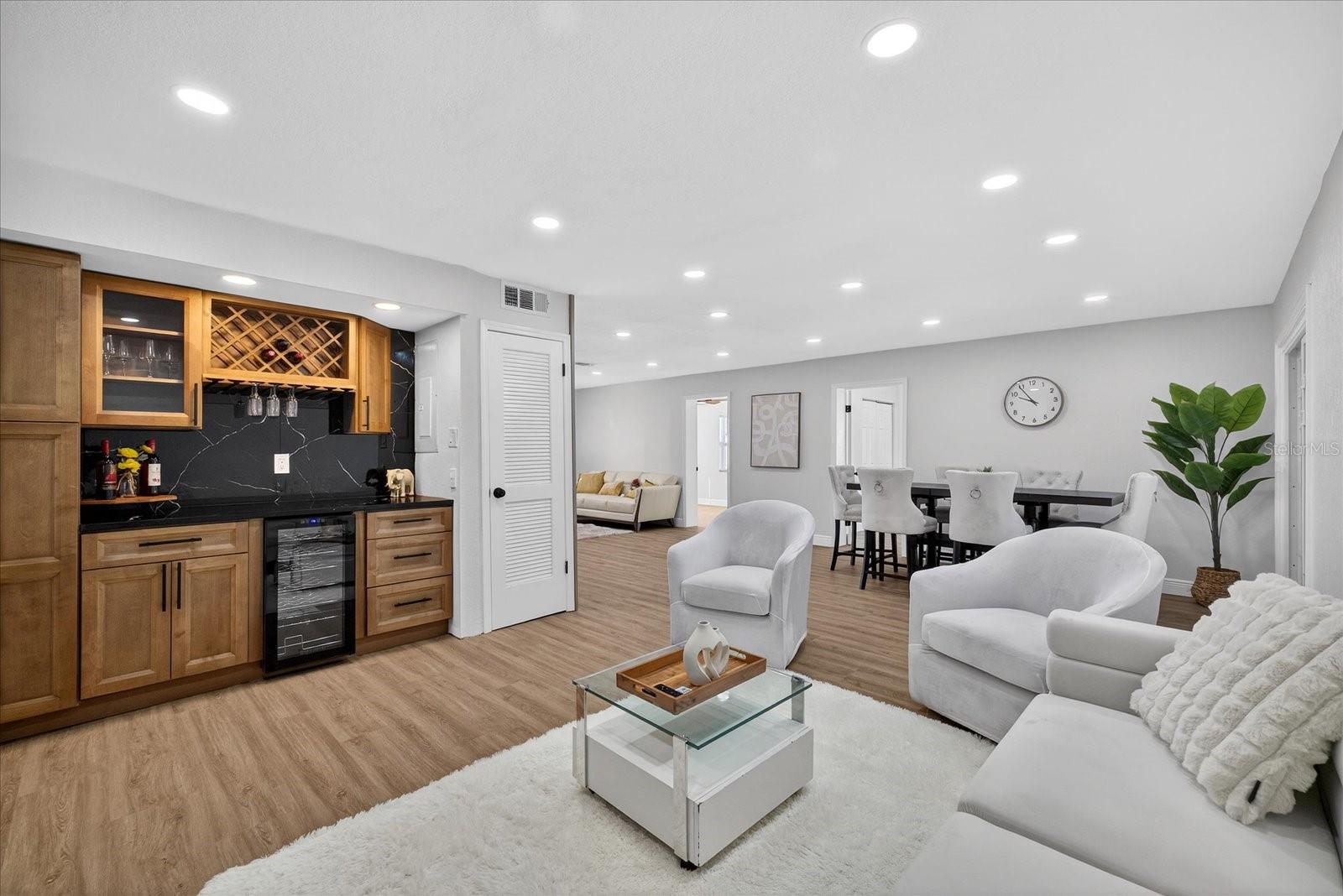 TAMPA SHORES INC #1 UN 1A REP - Residential