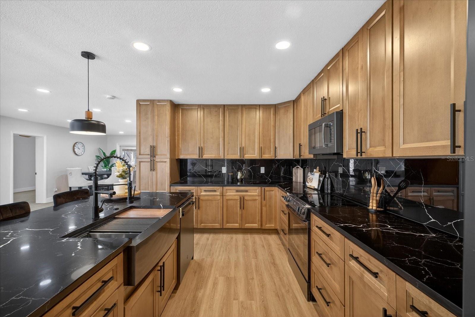 TAMPA SHORES INC #1 UN 1A REP - Residential