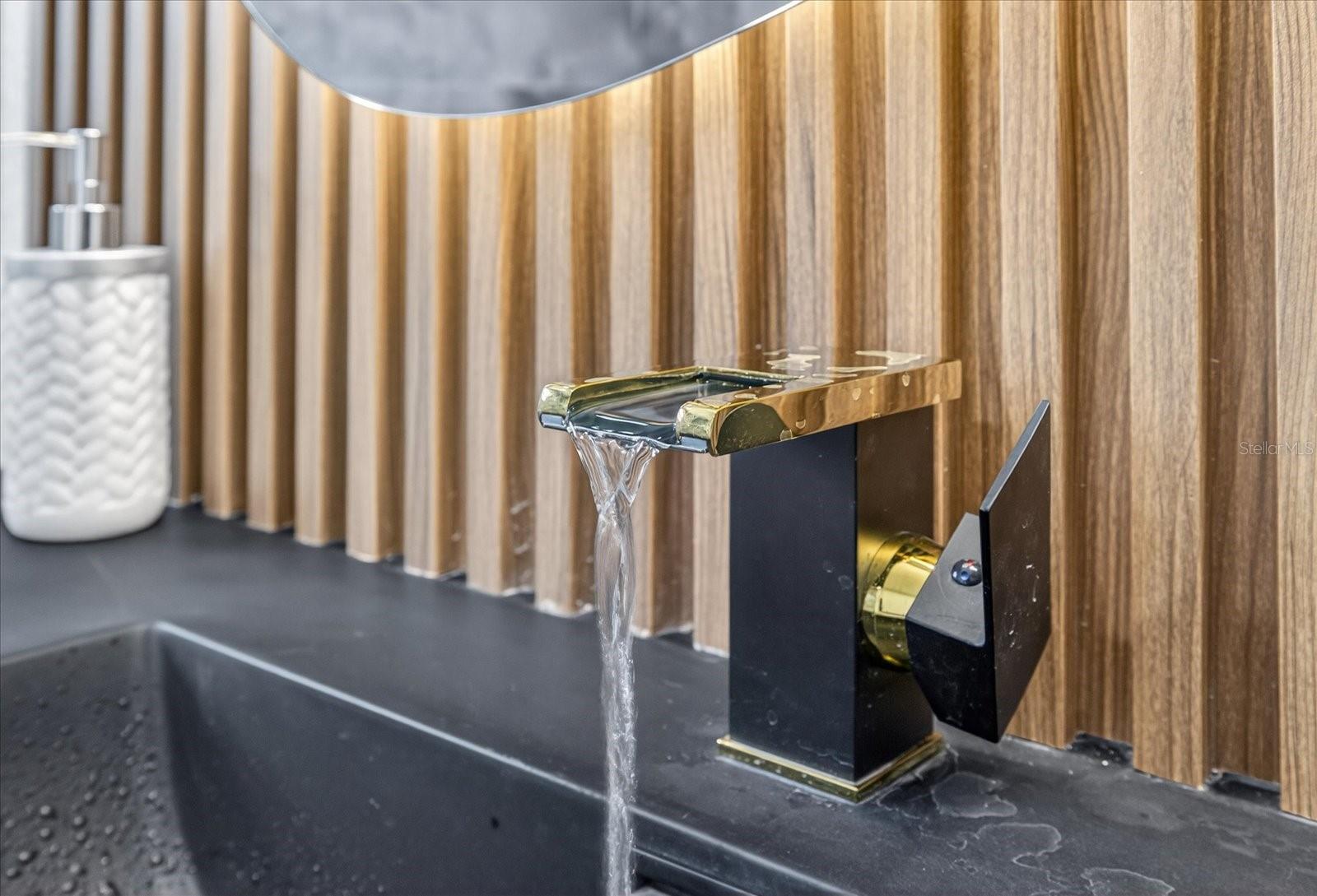 TAMPA SHORES INC #1 UN 1A REP - Residential