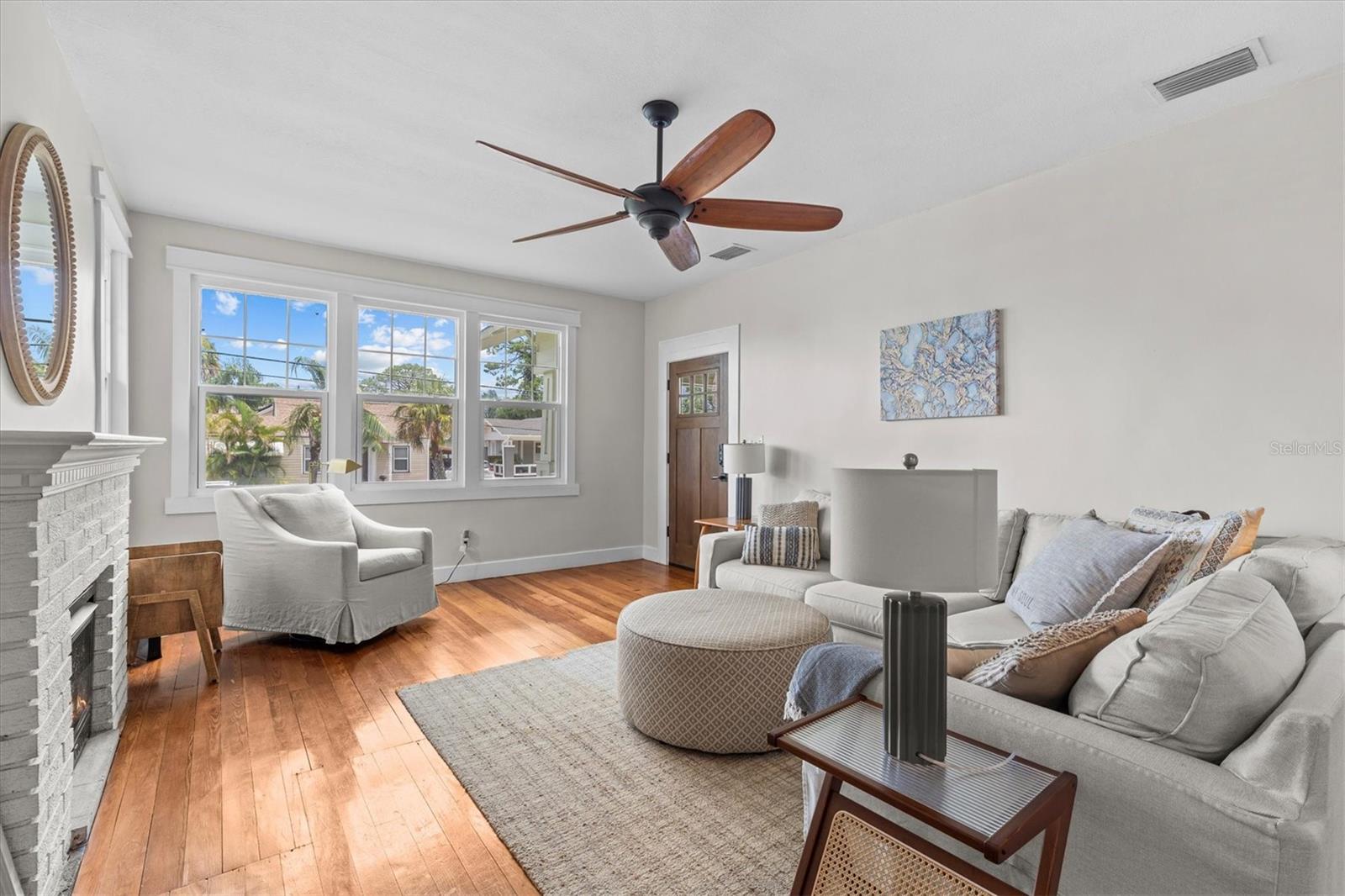 NORTH SHORE PARK - Residential Lease