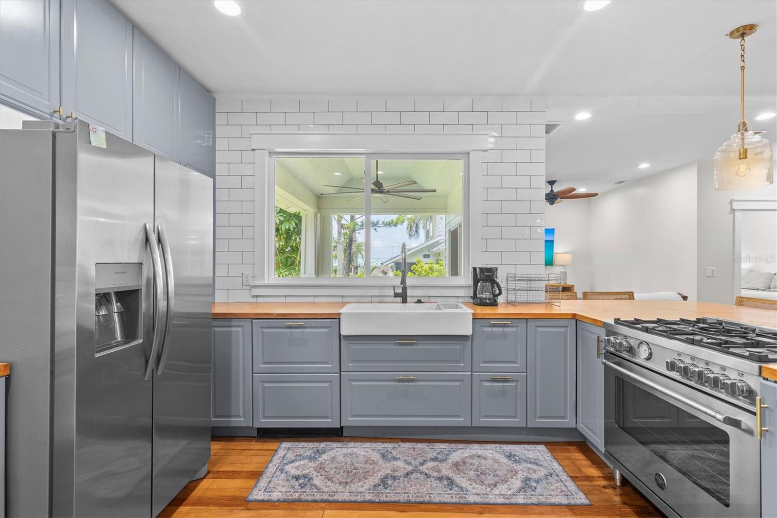 NORTH SHORE PARK - Residential Lease