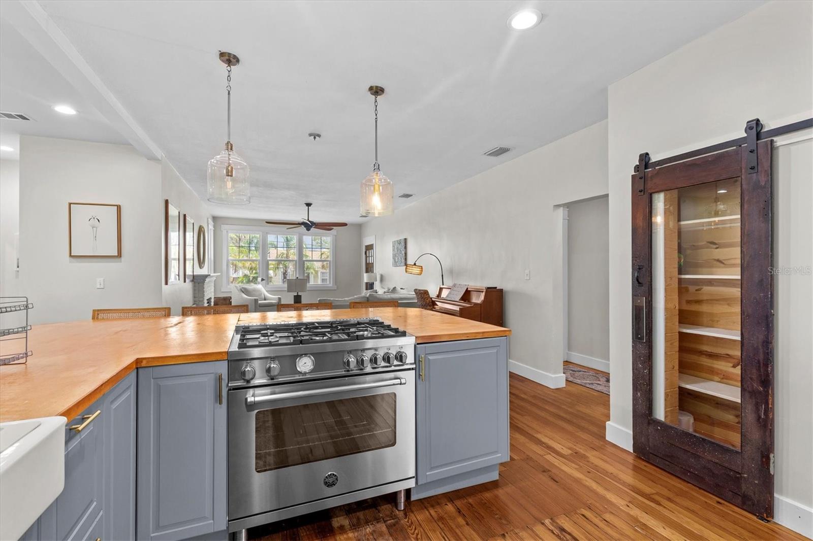 NORTH SHORE PARK - Residential Lease