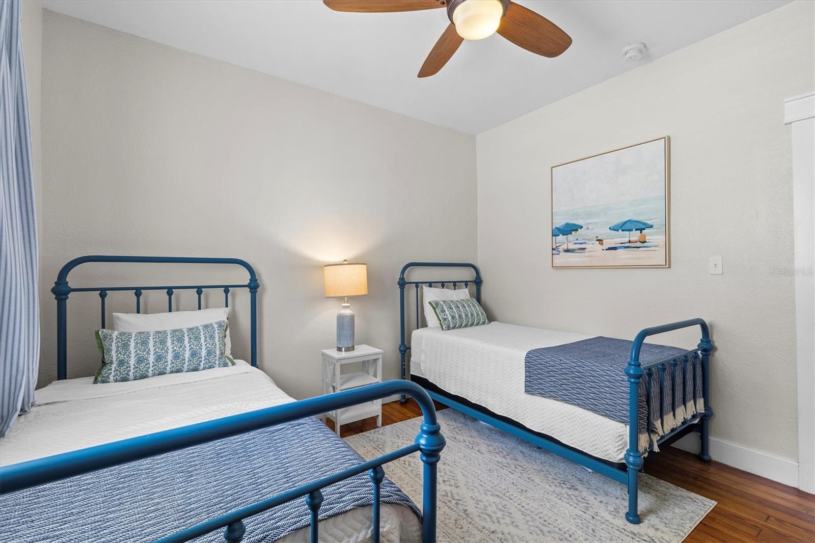 NORTH SHORE PARK - Residential Lease