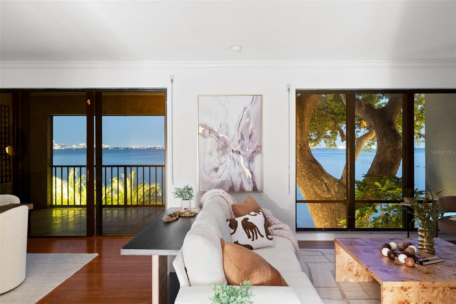 5010 BAYSHORE CONDO INC - Residential