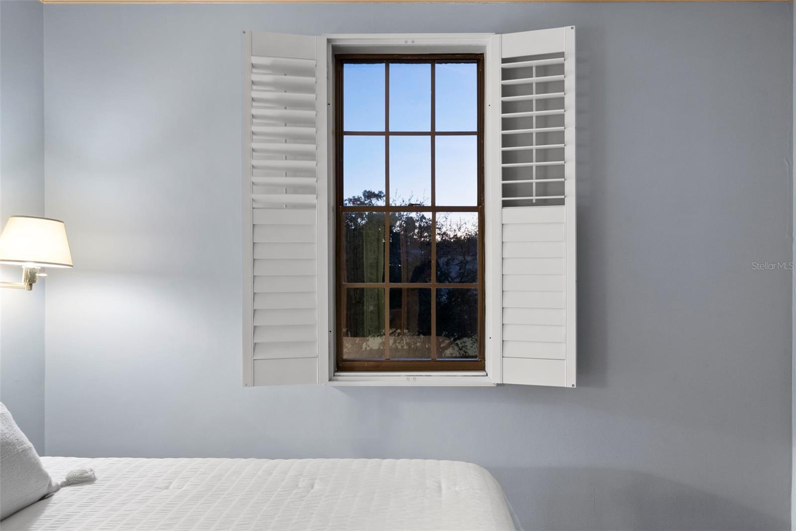 5010 BAYSHORE CONDO INC - Residential