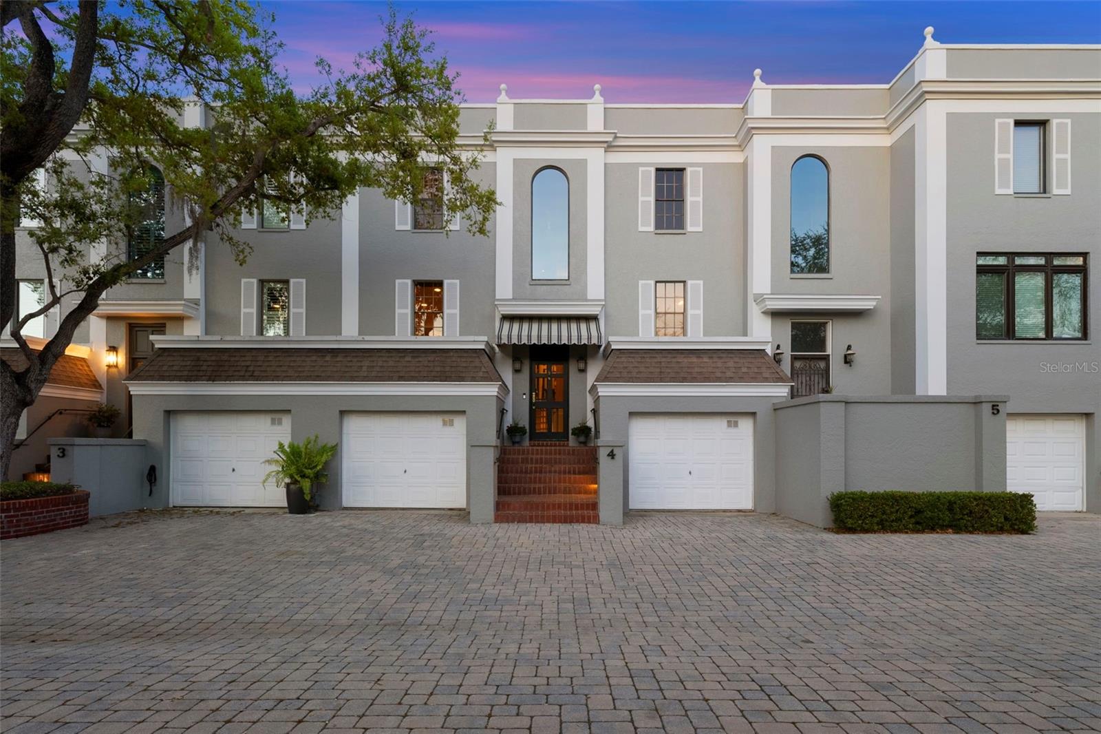 5010 BAYSHORE CONDO INC - Residential