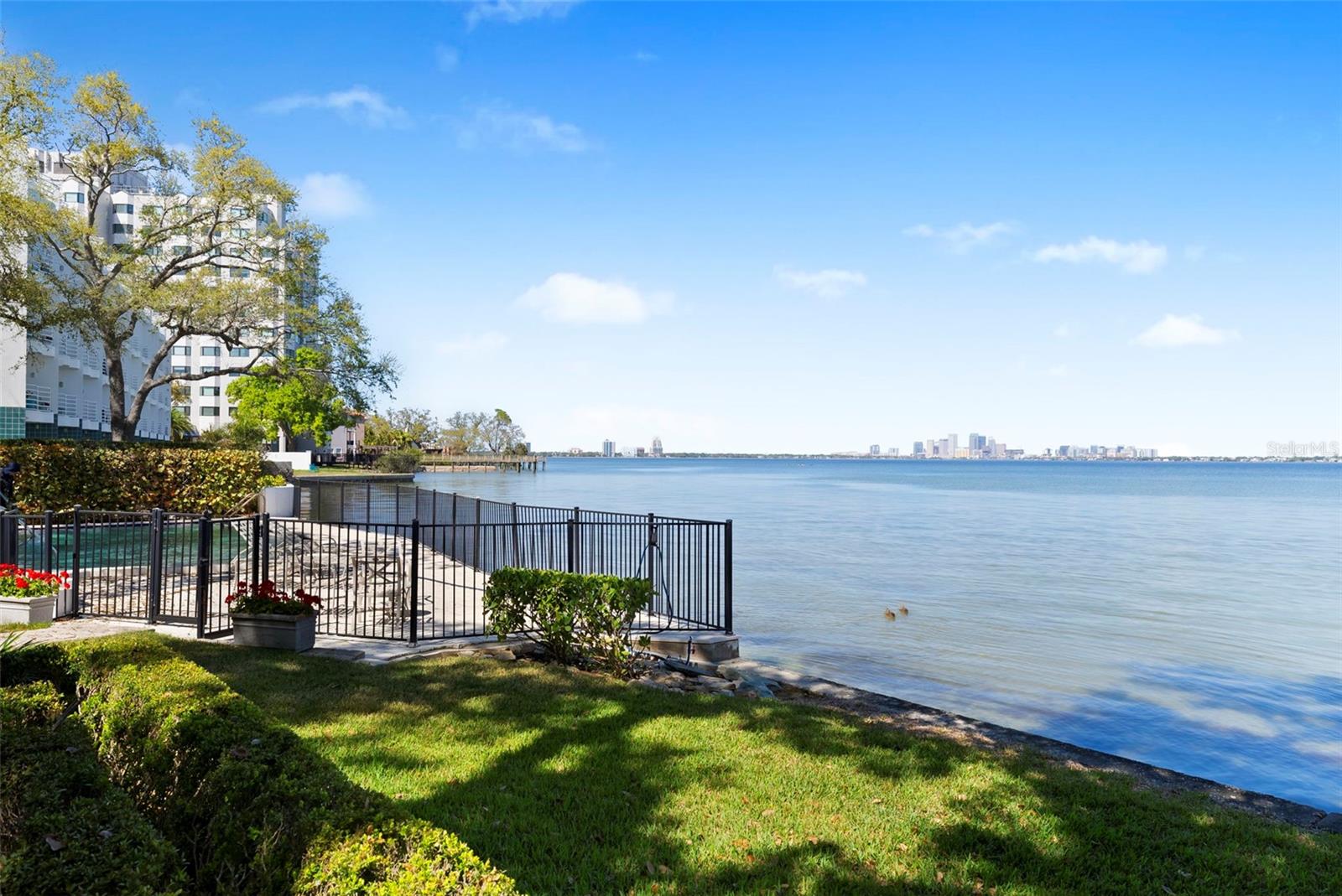 5010 BAYSHORE CONDO INC - Residential
