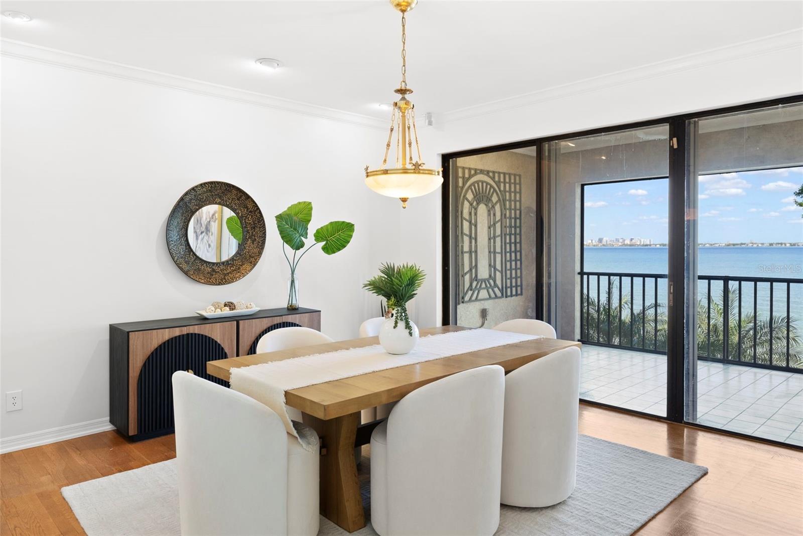 5010 BAYSHORE CONDO INC - Residential