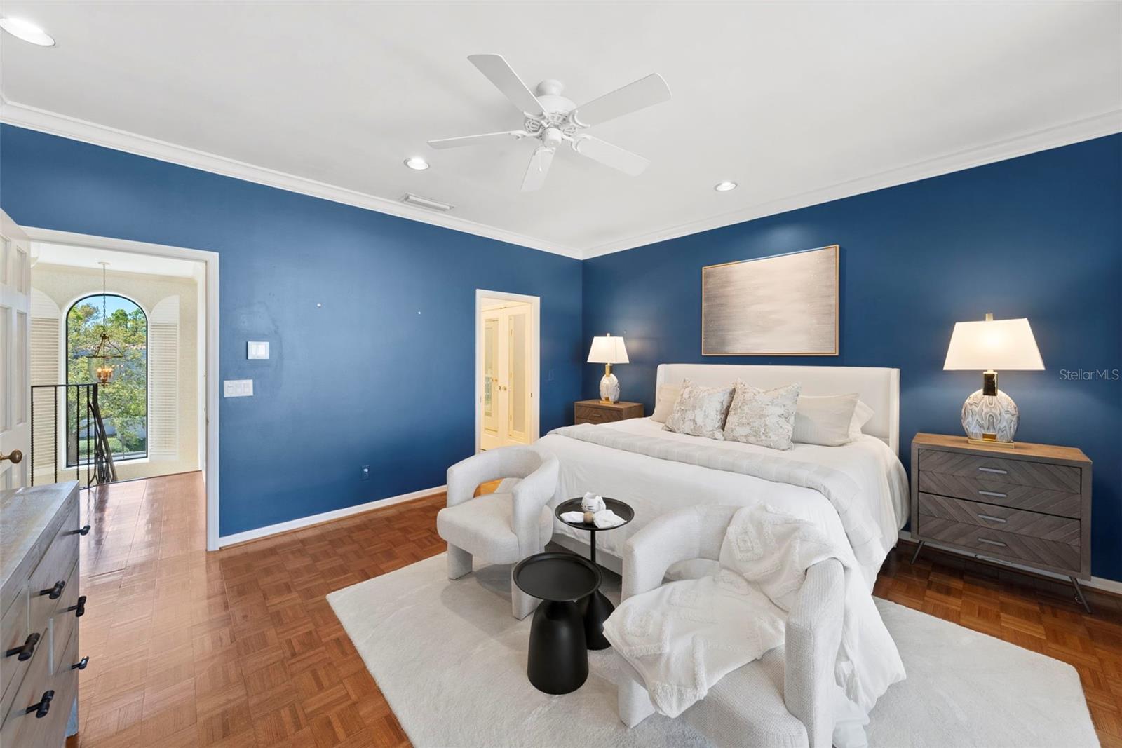 5010 BAYSHORE CONDO INC - Residential