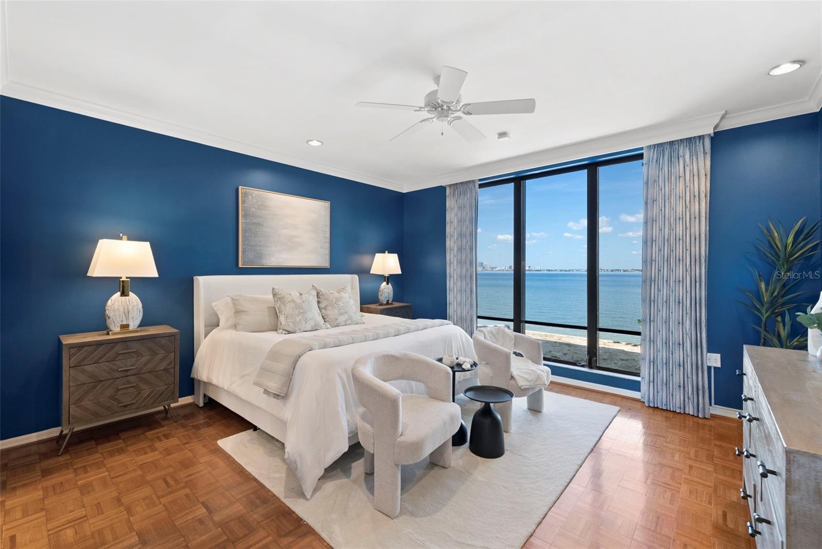 5010 BAYSHORE CONDO INC - Residential