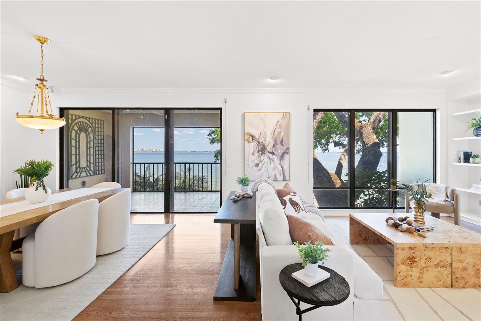 5010 BAYSHORE CONDO INC - Residential