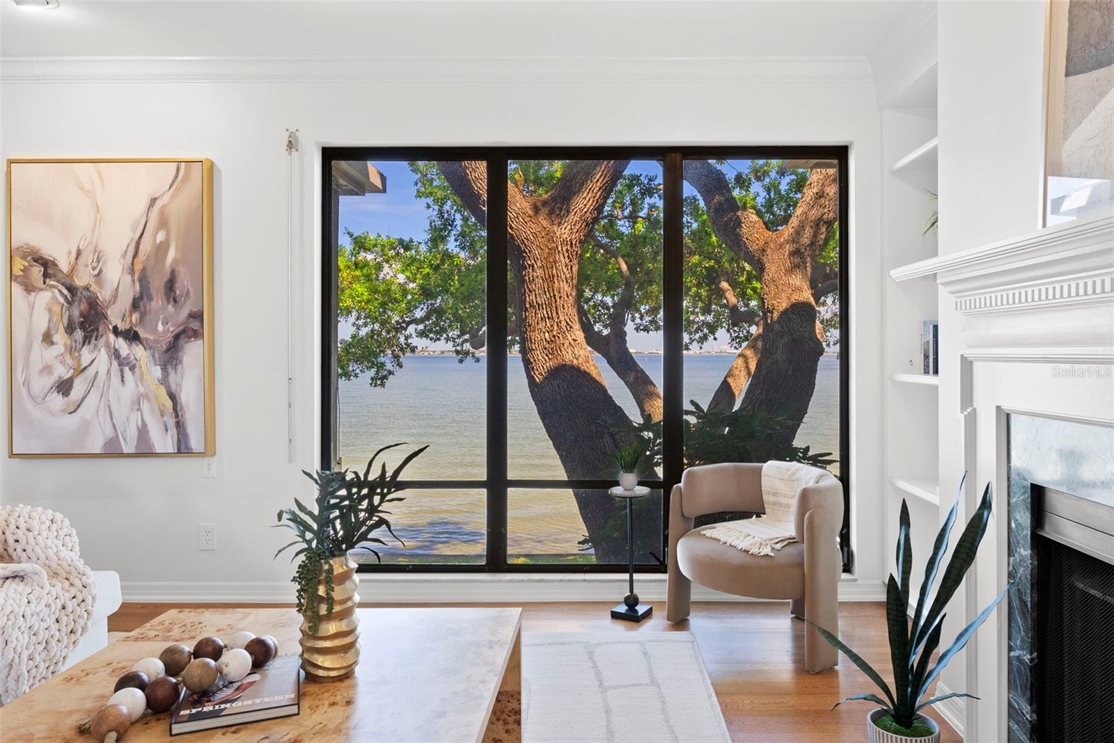 5010 BAYSHORE CONDO INC - Residential