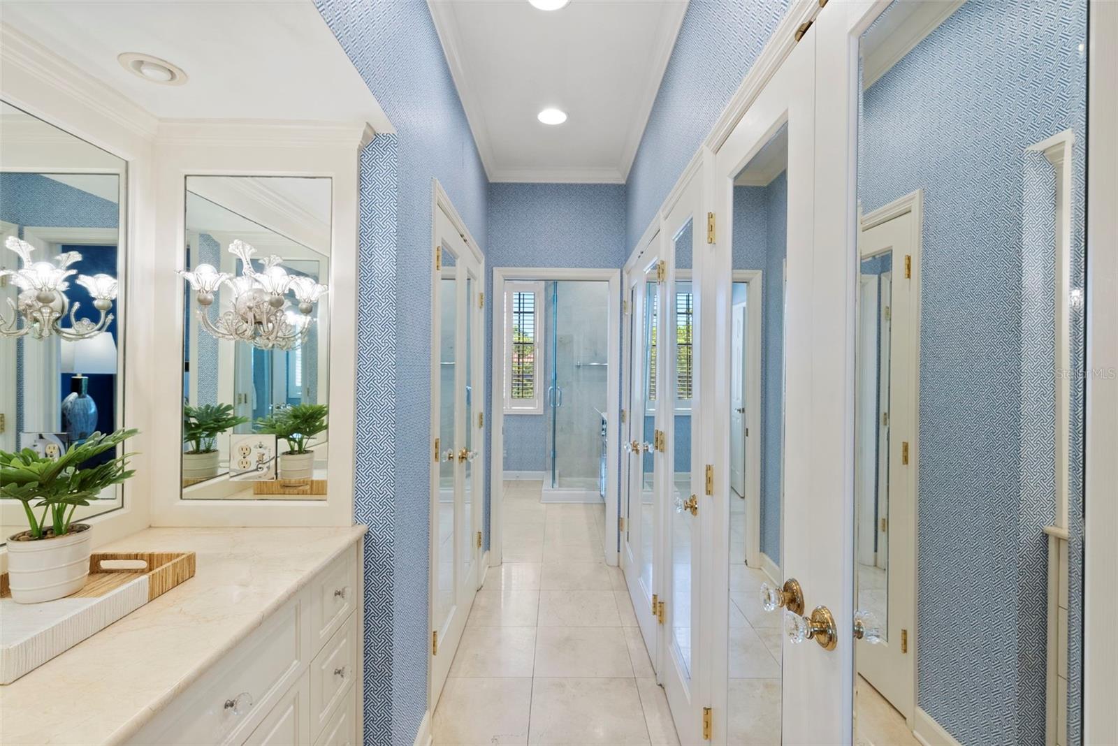 5010 BAYSHORE CONDO INC - Residential