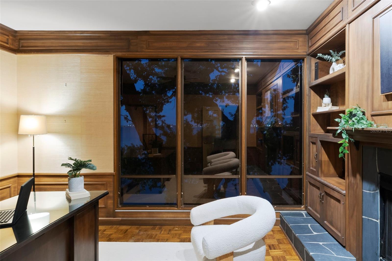 5010 BAYSHORE CONDO INC - Residential