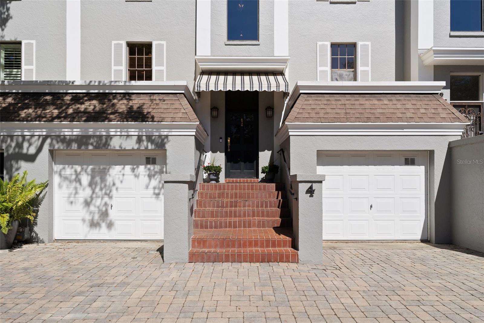 5010 BAYSHORE CONDO INC - Residential