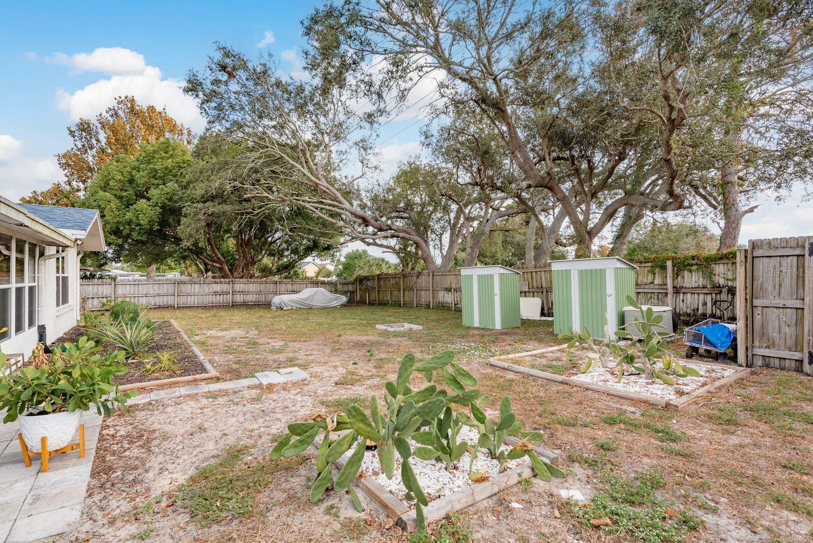 JASMINE LAKES - Residential