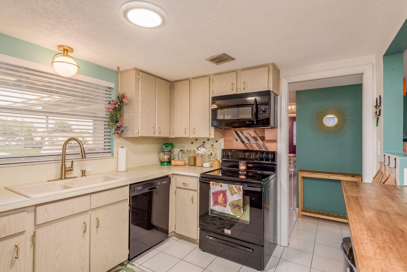 JASMINE LAKES - Residential