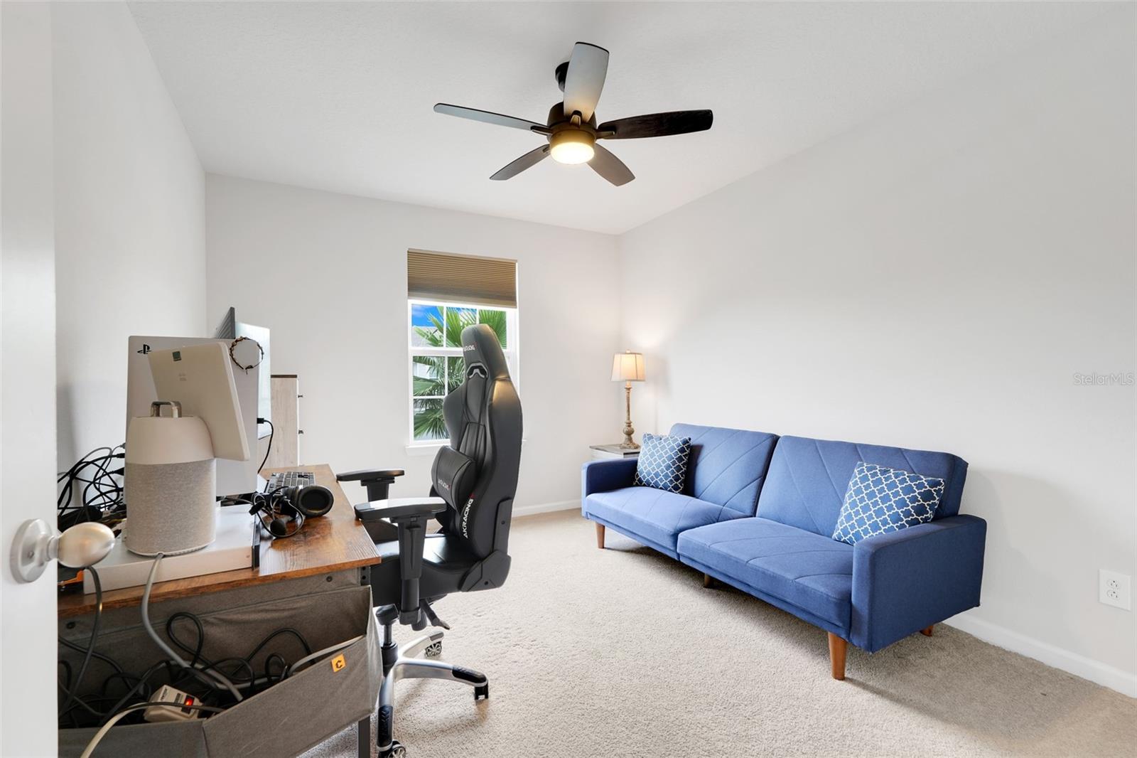 HOLDEN RDG TWNHMS - Residential Lease